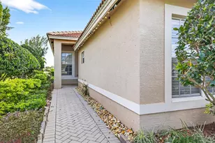 15709 Crystal Waters Dr, Wimauma, FL 33598 - Photo 3