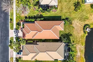 15709 Crystal Waters Dr, Wimauma, FL 33598 - Photo 9