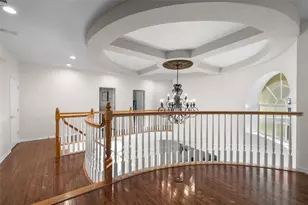 2102 Chestnut Forest Dr, Tampa, FL 33618 - Photo 47