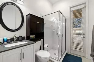 2102 Chestnut Forest Dr, Tampa, FL 33618 - Photo 41