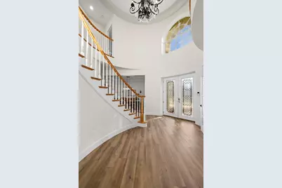 2102 Chestnut Forest Drive, Tampa, FL 33618 - Photo 17