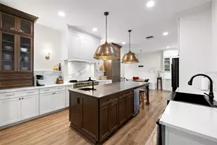 2102 Chestnut Forest Dr, Tampa, FL 33618 - Photo 27