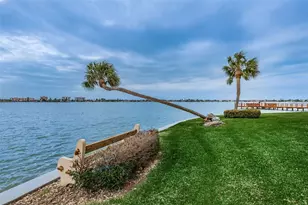 4775 Cove Cir, Saint Petersburg, FL 33708 - Photo 29