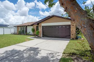9910 Island Harbor Dr, Port Richey, FL 34668 - Photo 11