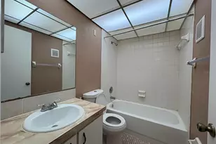 11705 Raintree Village Blvd, Temple Terrace, FL 33617 - Photo 13