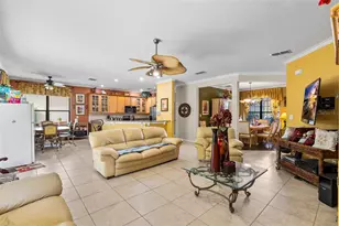 1425 Amaryllis Cir, Orlando, FL 32825 - Photo 9