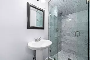 8644 May Cir, Tampa, FL 33614 - Photo 17