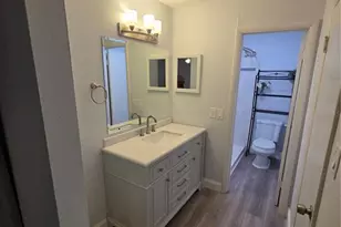 4417 Rayfield Dr, Sarasota, FL 34243 - Photo 19