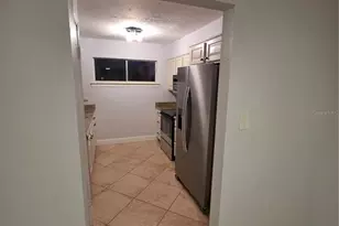 4417 Rayfield Dr, Sarasota, FL 34243 - Photo 7