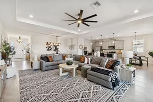 9882 Shoreline Vw Wy, Wesley Chapel, FL 33545 - Photo 3