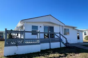 217 Mt Isle Ave NE, Saint Petersburg, FL 33702 - Photo 15