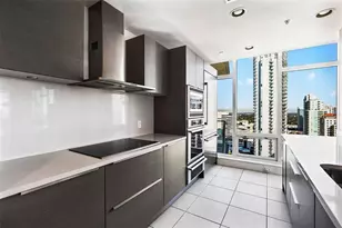 175 1st St S, Saint Petersburg, FL 33701 - Photo 13