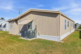 2045 Hilo Dr, Holiday, FL 34691 - Photo 35