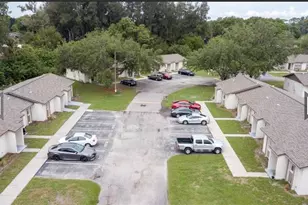 709 Oceanside Cir, Ruskin, FL 33570 - Photo 1