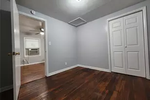 1327 NE 3rd Ave, Gainesville, FL 32641 - Photo 7