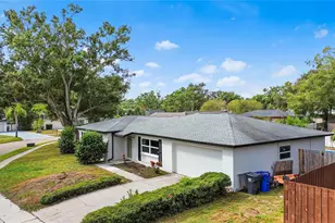 3015 St Charles Dr, Tampa, FL 33618 - Photo 3