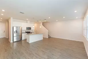 1119 Lady Gouldian Ct, Tampa, FL 33613 - Photo 9