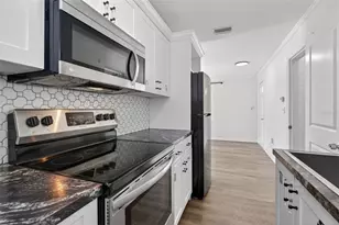 3709 W Gray St, Tampa, FL 33609 - Photo 9