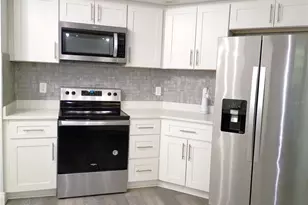 960 Starkey Rd, Largo, FL 33771 - Photo 11