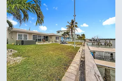 533 Johns Pass Avenue, Madeira Beach, FL 33708 - Photo 17