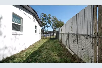 8641 May Circle, Tampa, FL 33614 - Photo 63