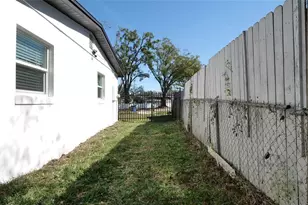 8641 May Cir, Tampa, FL 33614 - Photo 63