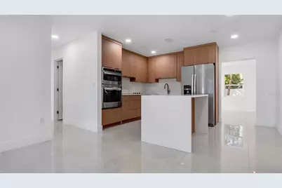 8641 May Circle, Tampa, FL 33614 - Photo 17