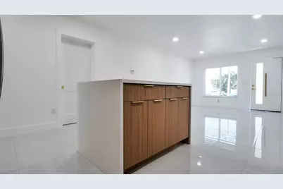 8641 May Circle, Tampa, FL 33614 - Photo 19