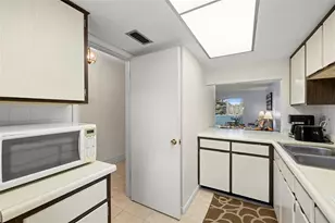 100 Glennes Ln, Dunedin, FL 34698 - Photo 15