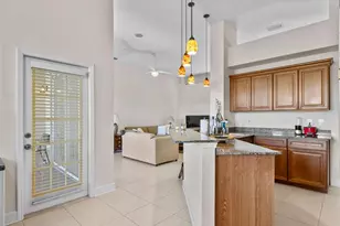 13235 Palmilla Cir, Dade City, FL 33525 - Photo 9