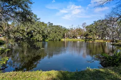 546 Forest Parkway E, Largo, FL 33771 - Photo 13