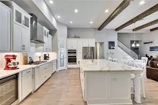 10304 Meadowrun Dr, Lithia, FL 33547 - Photo 11
