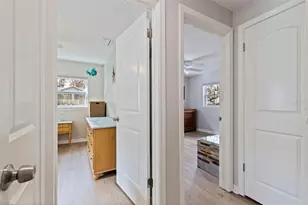 1140 49th Ave N, Saint Petersburg, FL 33703 - Photo 17