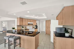 5675 Bayview Dr, Seminole, FL 33772 - Photo 11