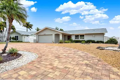 5675 Bayview Drive, Seminole, FL 33772 - Photo 31