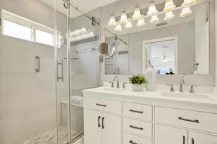 5675 Bayview Dr, Seminole, FL 33772 - Photo 19