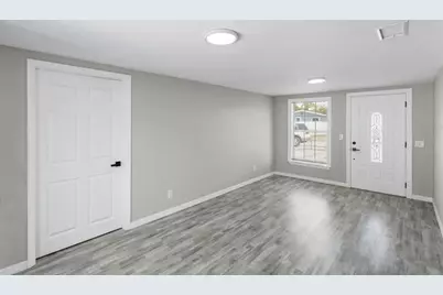 6802 W Comanche Avenue, Tampa, FL 33634 - Photo 5