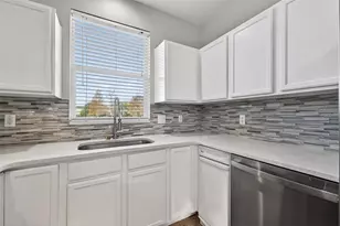 12343 Country White Cir, Tampa, FL 33635 - Photo 7