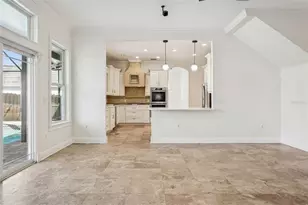 11606 Lipsey Rd, Tampa, FL 33618 - Photo 17