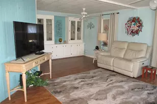 38428 Beniger Dr, Zephyrhills, FL 33540 - Photo 15