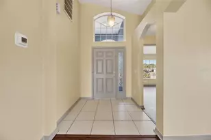 813 Cristelle Jean Dr, Ruskin, FL 33570 - Photo 3