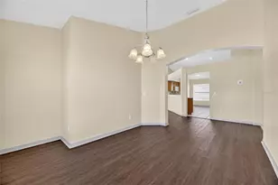 813 Cristelle Jean Dr, Ruskin, FL 33570 - Photo 15