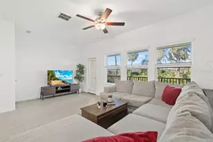 809 Tennyson Mill Cir, Tampa, FL 33619 - Photo 9