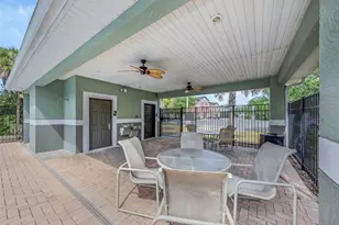 809 Tennyson Mill Cir, Tampa, FL 33619 - Photo 41