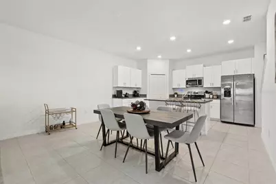 809 Tennyson Mill Circle, Tampa, FL 33619 - Photo 11