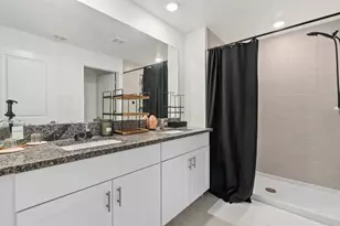 809 Tennyson Mill Cir, Tampa, FL 33619 - Photo 25