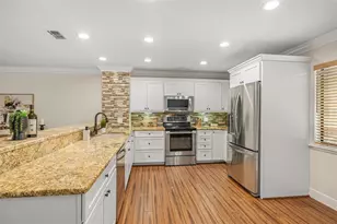 533 Sandy Hook Rd, Treasure Island, FL 33706 - Photo 15