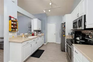 502 36th St W, Palmetto, FL 34221 - Photo 5