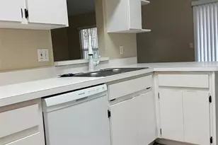 650 Lakemont Dr, Brandon, FL 33510 - Photo 13