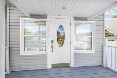 774 40th Avenue NE, Saint Petersburg, FL 33703 - Photo 3